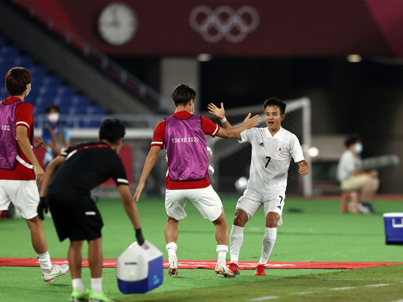ญี่ปุ่น ผ่านฉลุย ฟุตบอลโอลิมปิก 2020 ถล่มฝรั่งเศสยับเยิน 4-0